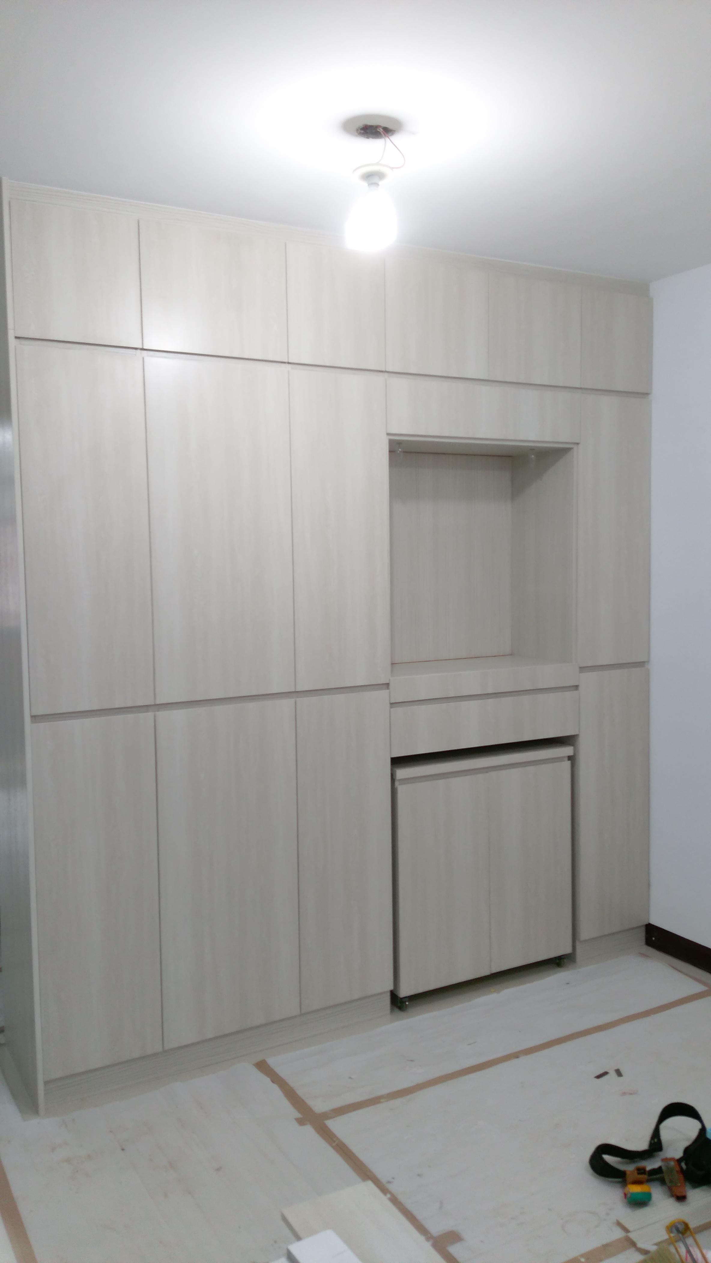 一字型廚具-收納餐櫃