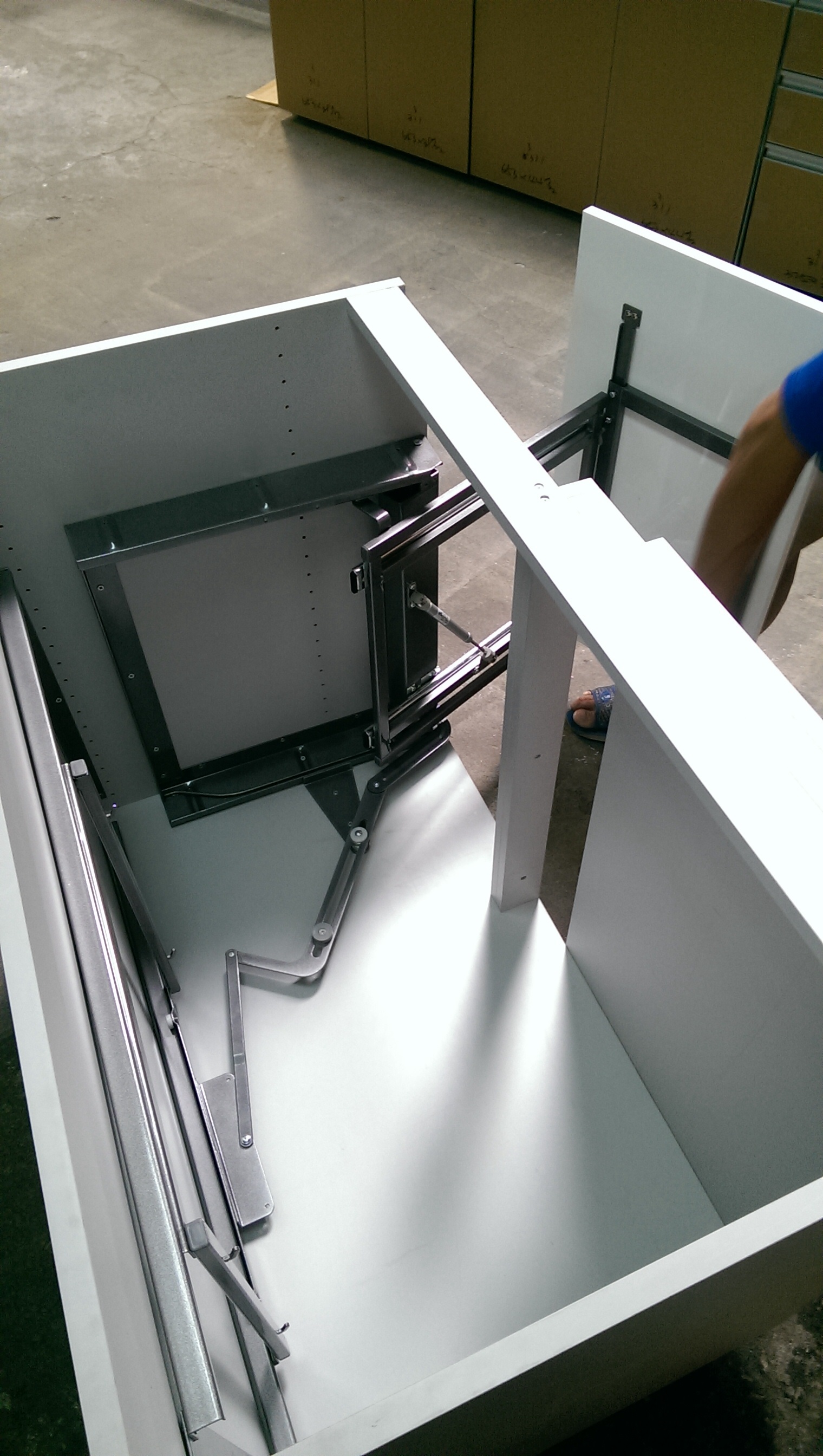 L型廚具轉角的應用-安裝轉角小怪物
