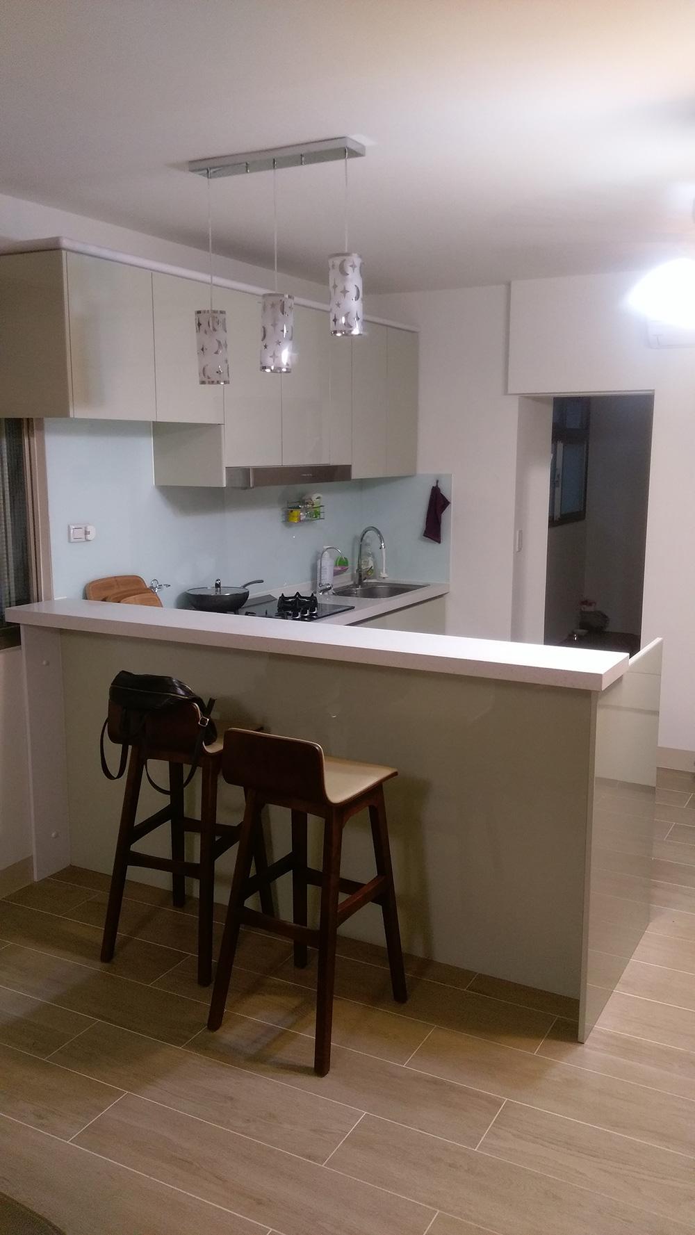 L型廚具櫃-白色側島吧台系統廚具櫃(側面)